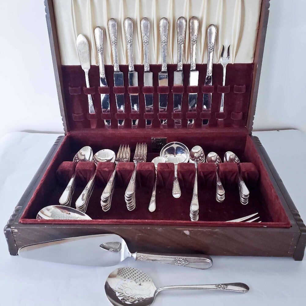 1847 Rogers Bros. Adoration Silverplate Service for 6 with Wooden Case